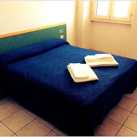 Ξενοδοχείο Italia 3*